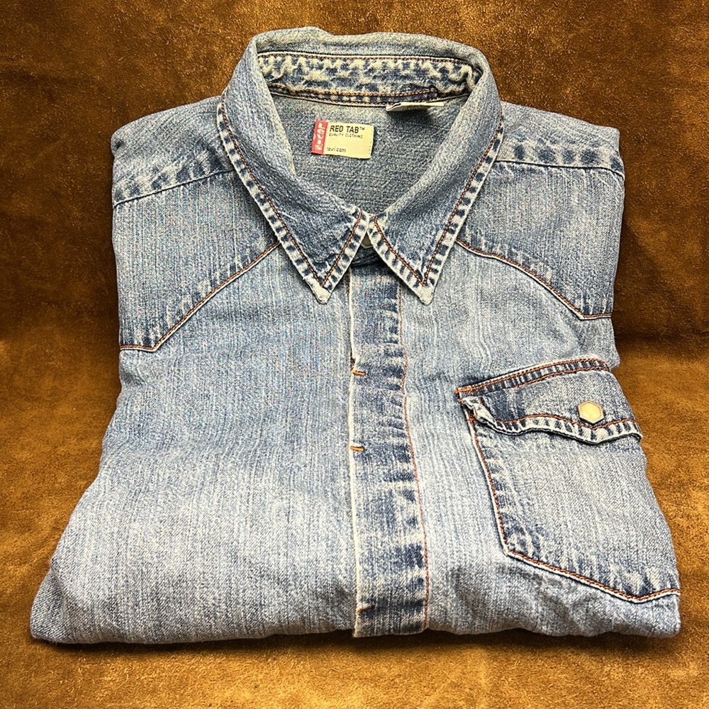 Levi’s Lightweight Denim Shirt